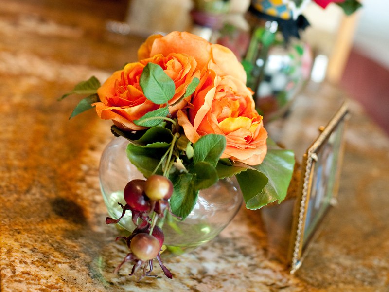 Orange roses in vase