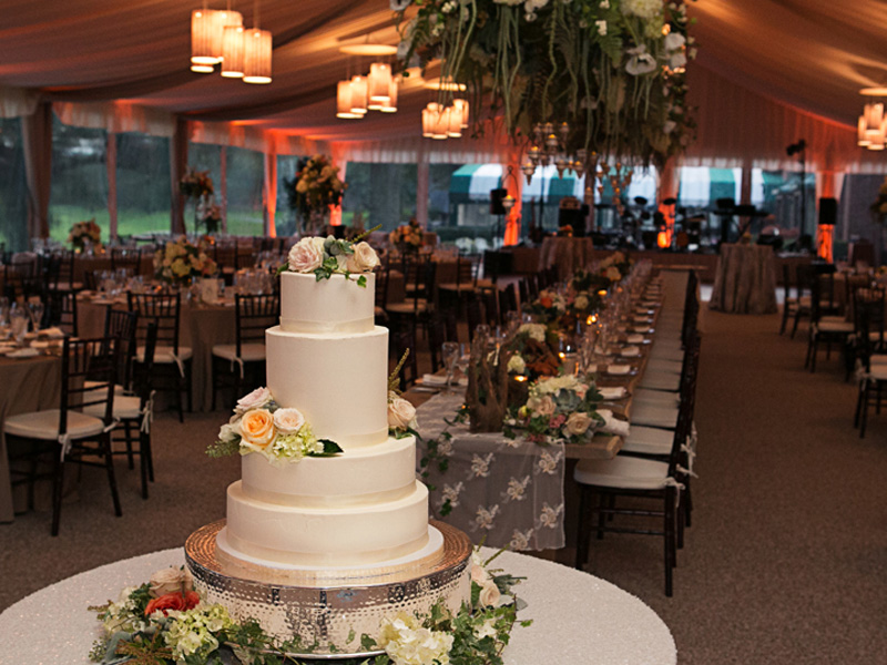 Wedding reception tables and cake