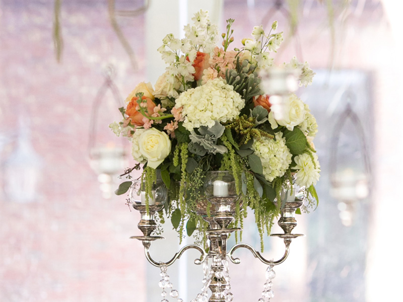 Wedding floral centerpiece