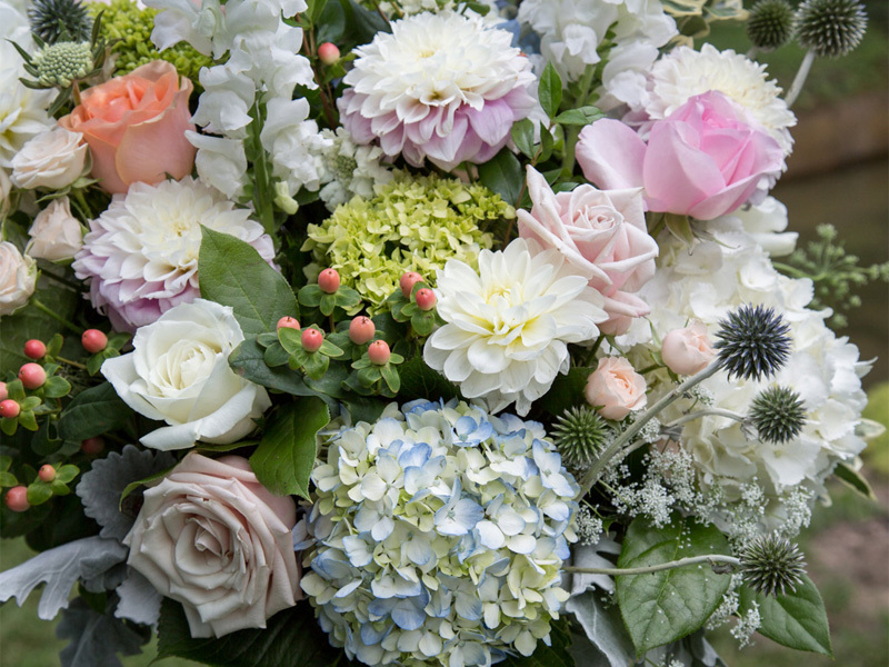 Pretty pastels wedding floral arrangement