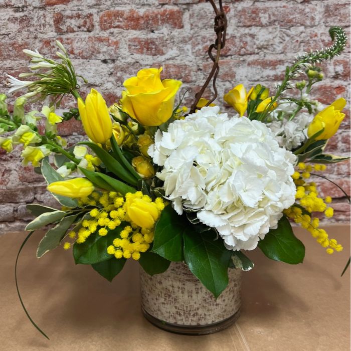 Shop Wisteria Flowers and Gifts Fresh Flower Arrangements
